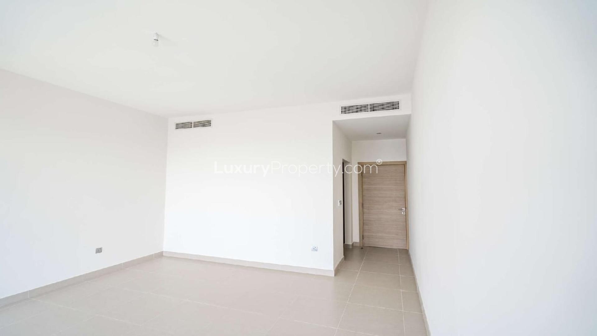 Modern 5-bedroom villa exterior in Sidra, Dubai Hills Estate for rent