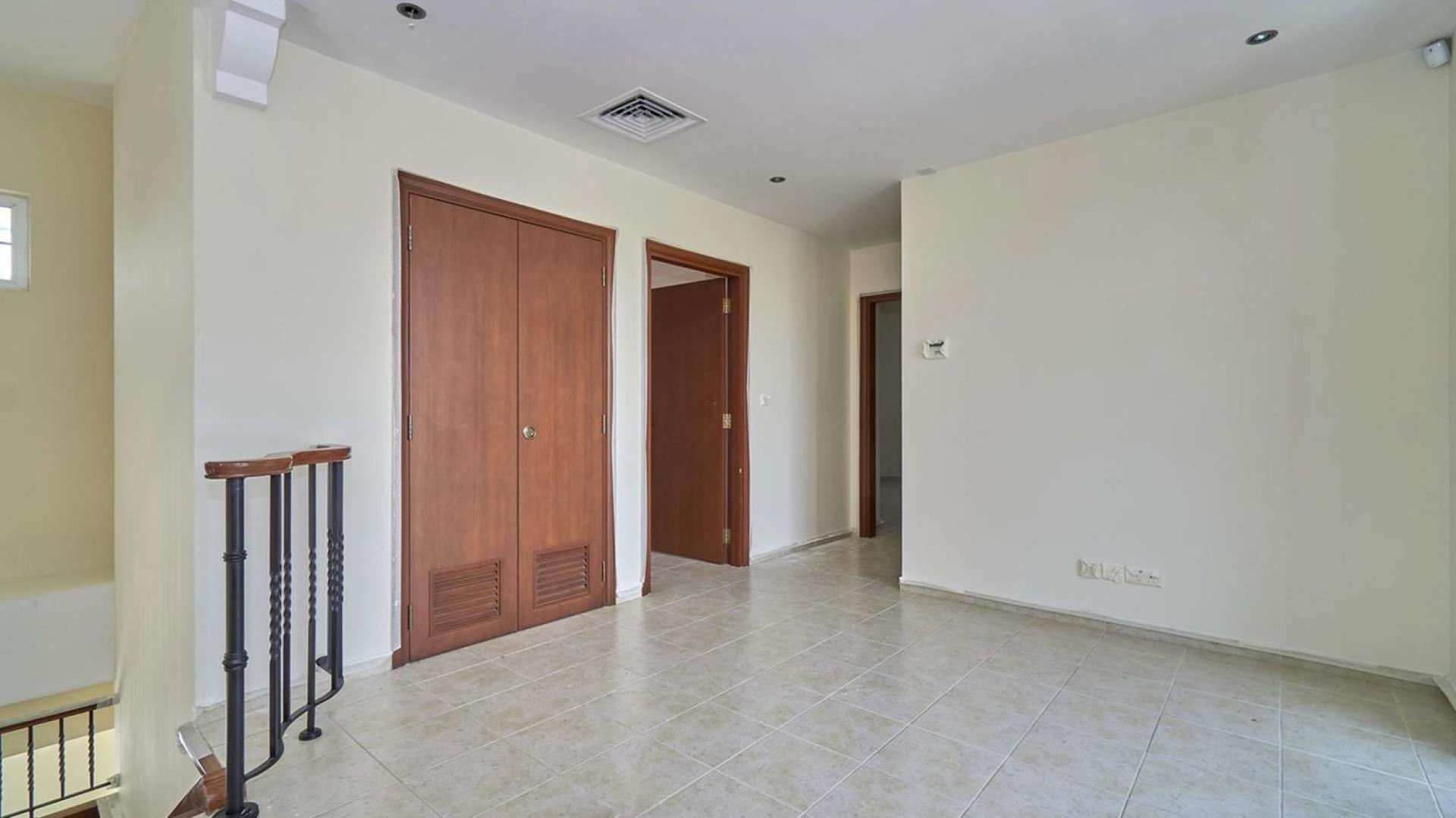 Luxurious 5-bedroom villa with pool in Mirador, Arabian Ranches, for sale