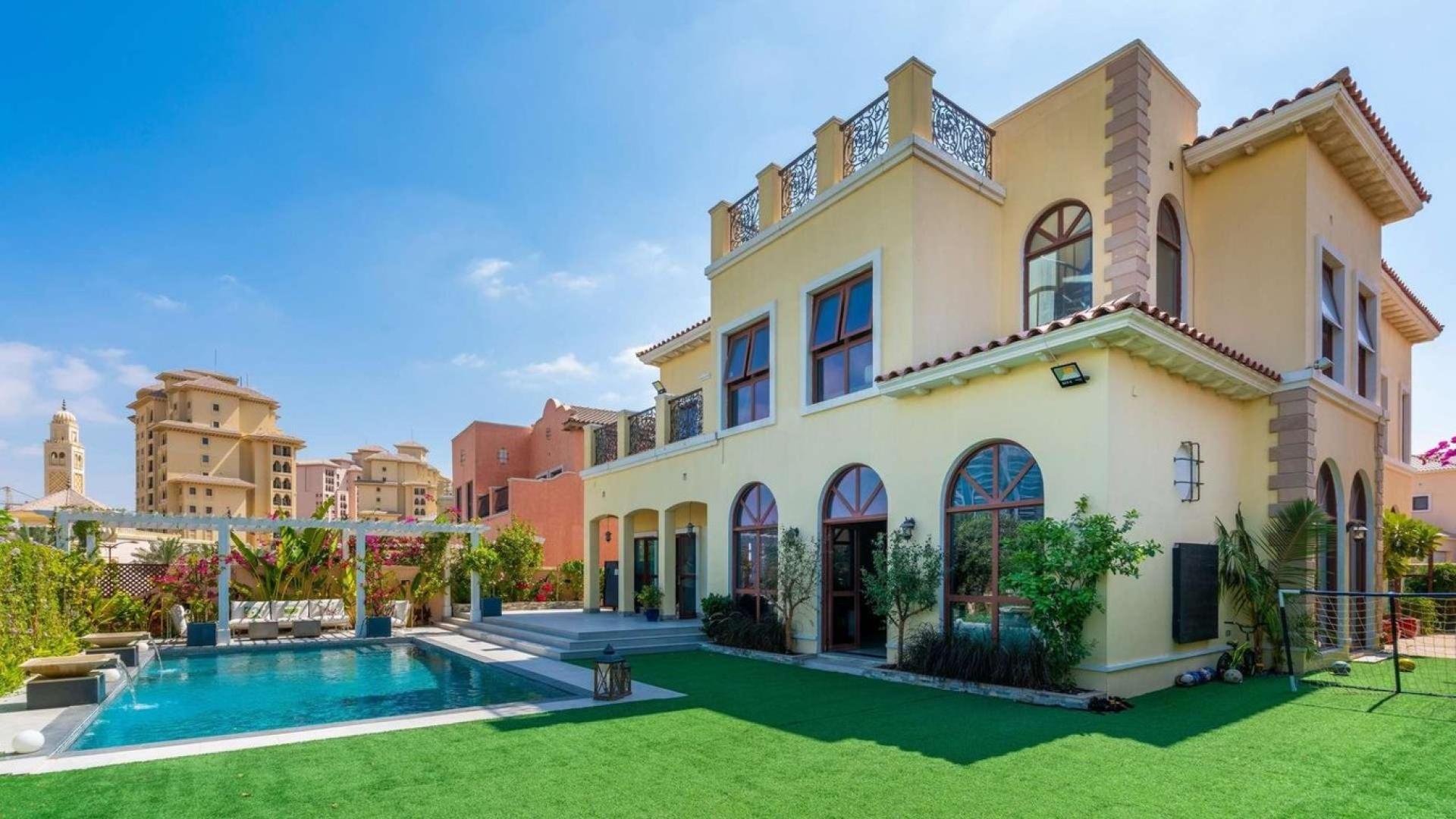 Exclusive upgraded 5-bedroom villa with pool in Jumeirah Golf Estates, Fire community