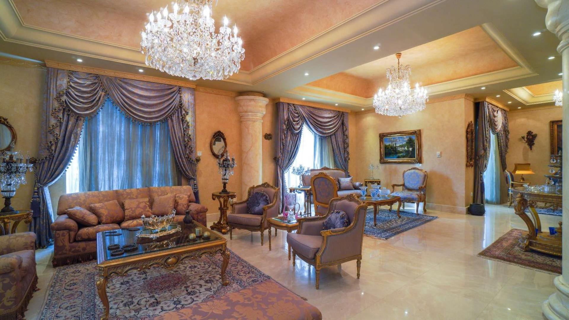 Upgraded villa with pool, lake view in Jumeirah Islands' European Clusters for sale