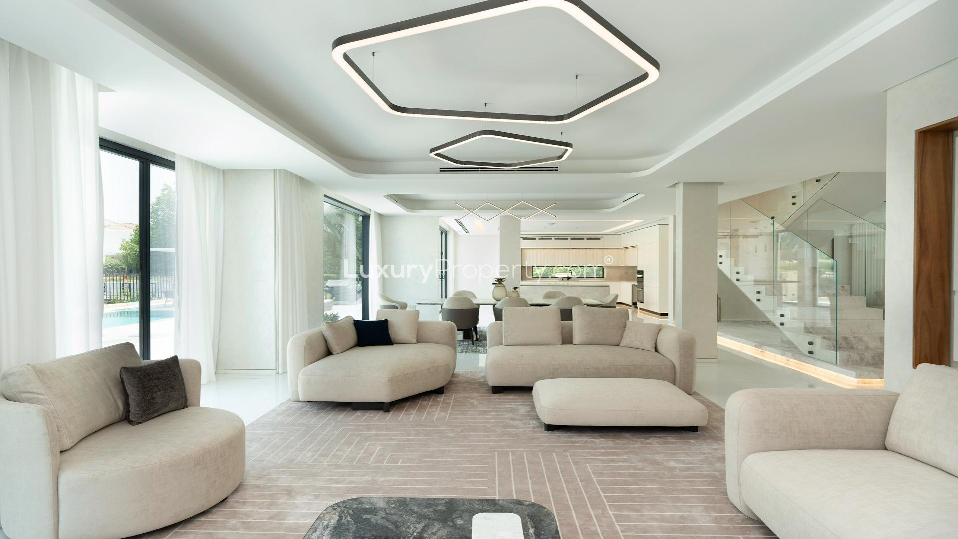 Furnished 5-bedroom villa with pool in Jumeirah Islands, Islamic Clusters, for sale