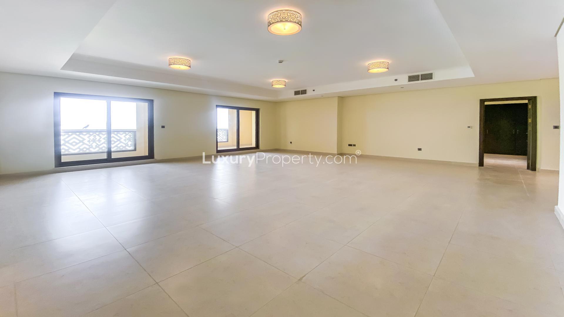 Aerial view of Balqis Residences, Palm Jumeirah, with stunning beachfront and skyline panorama