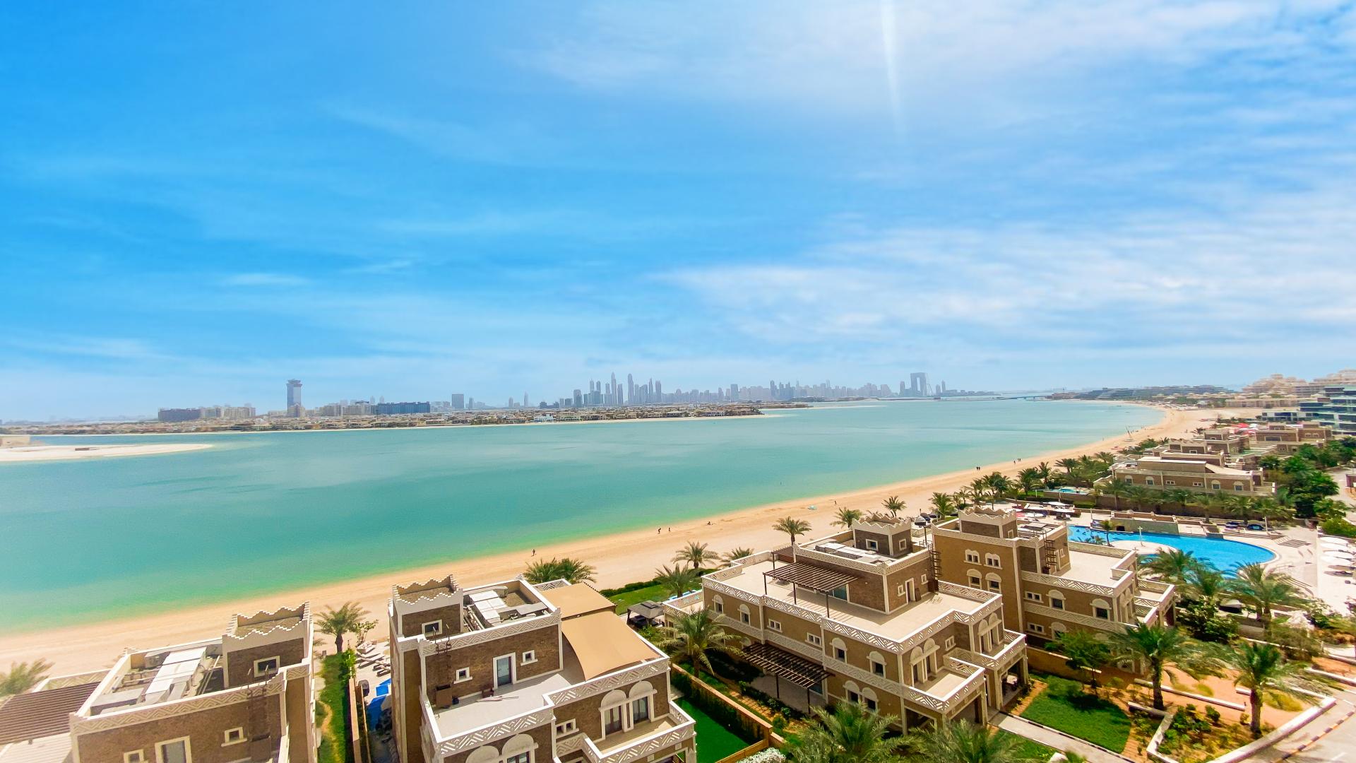 Spacious living room in Balqis Residences apartment, Palm Jumeirah, available for rent