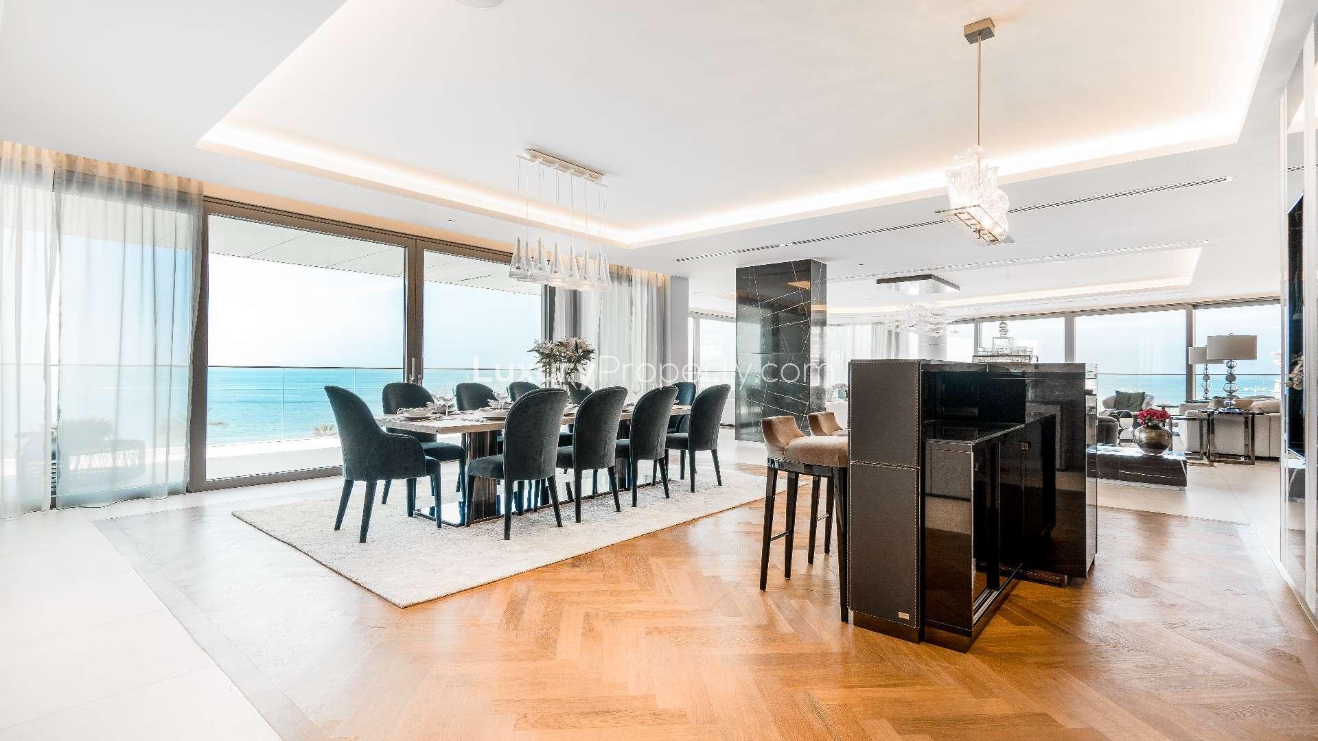 Luxurious living room in W Residences apartment, Palm Jumeirah, with sea view and elegant decor