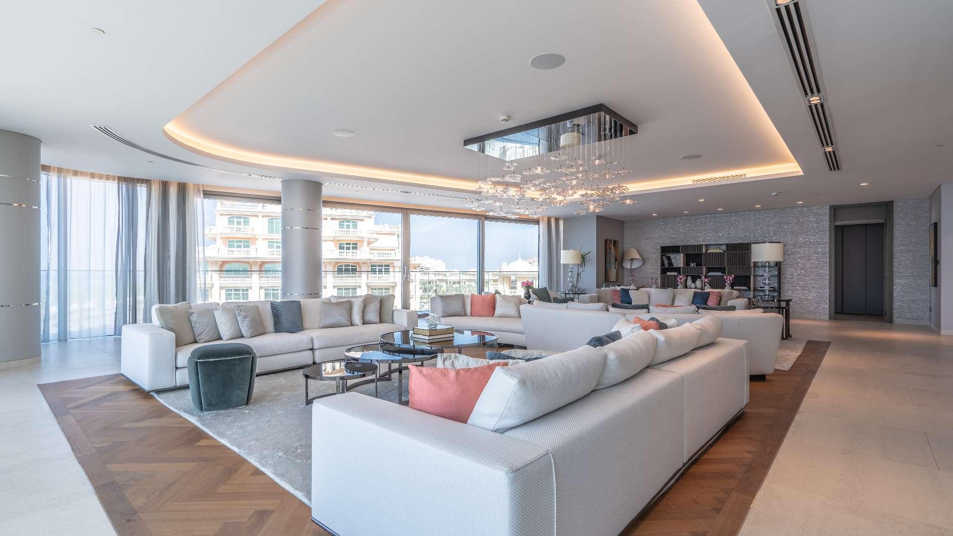 Luxurious living room with ocean view in W Residences, Palm Jumeirah apartment