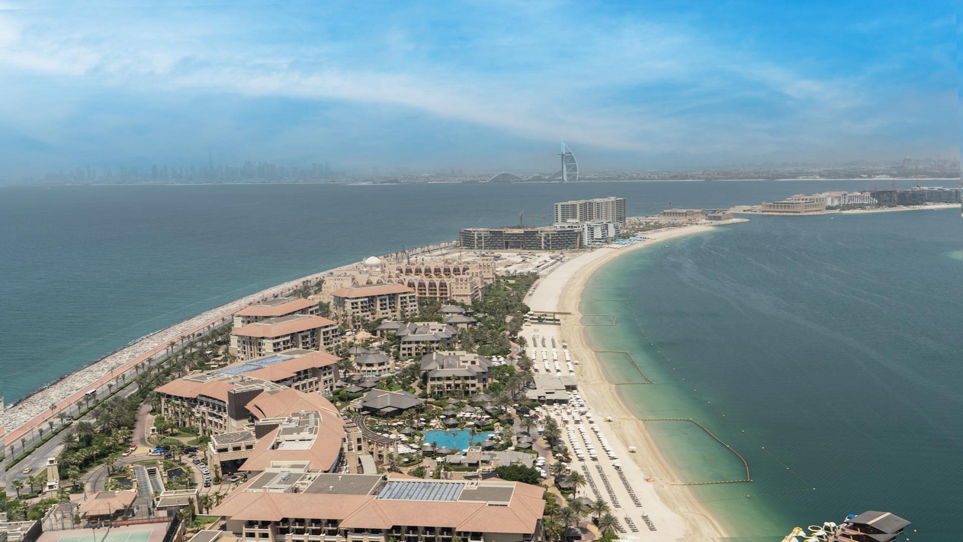 High-floor apartment with marble flooring and skyline views at Atlantis The Royal, Palm Jumeirah