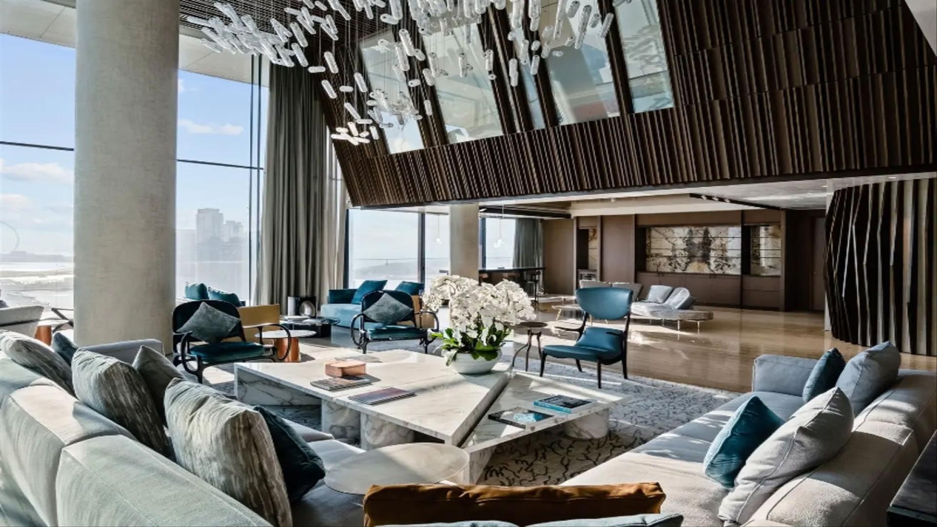 Luxury penthouse infinity pool with skyline view at Palm Jumeirah, One at Palm Jumeirah