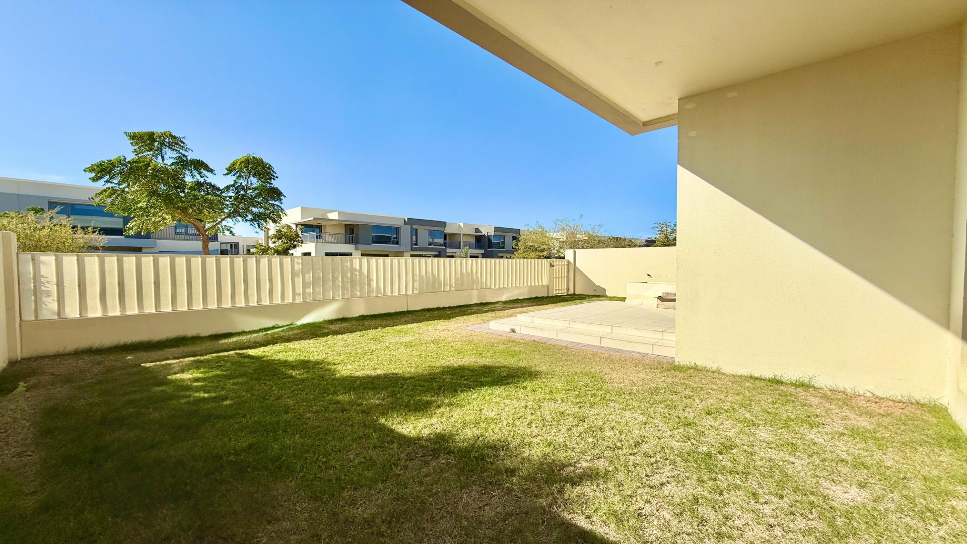 Greenbelt-facing backyard of 5-bedroom villa for rent in Maple 1, Dubai Hills Estate