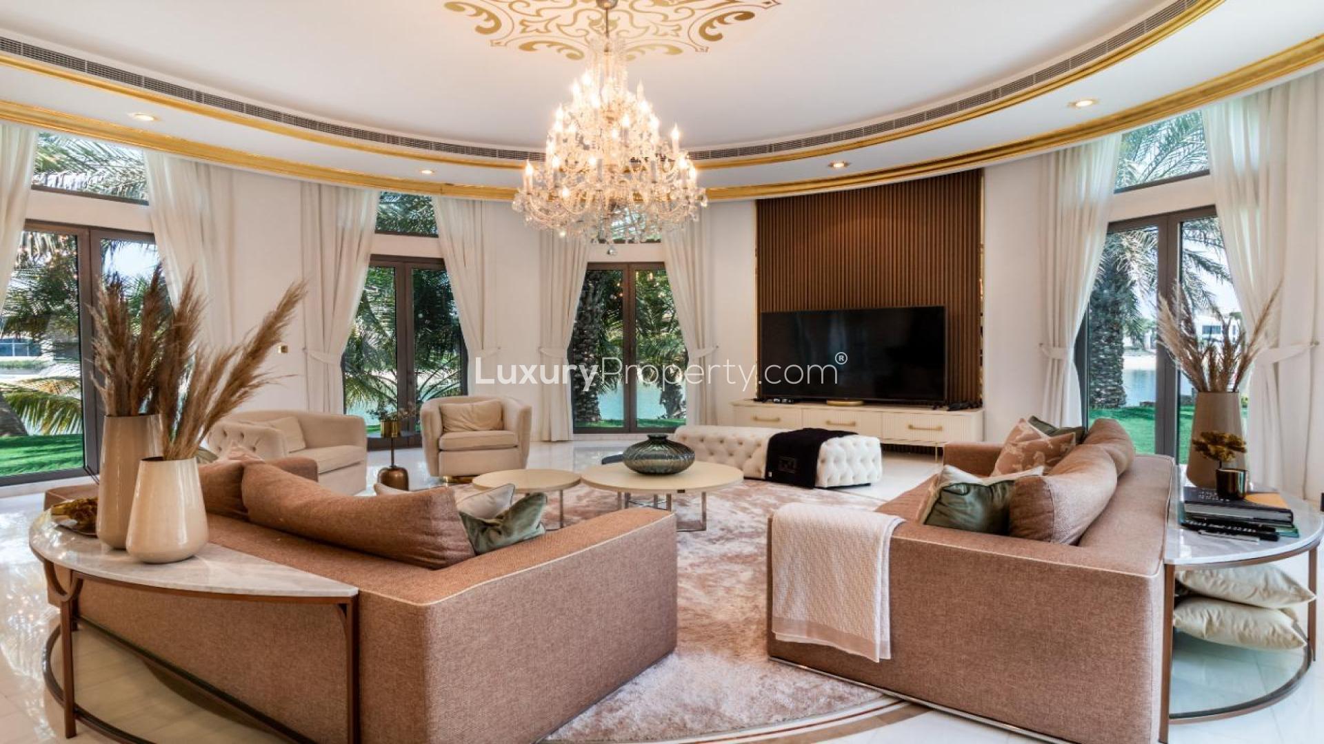 Luxurious living room in 5-bedroom villa, Palm Jumeirah Signature Villas, Dubai rental property