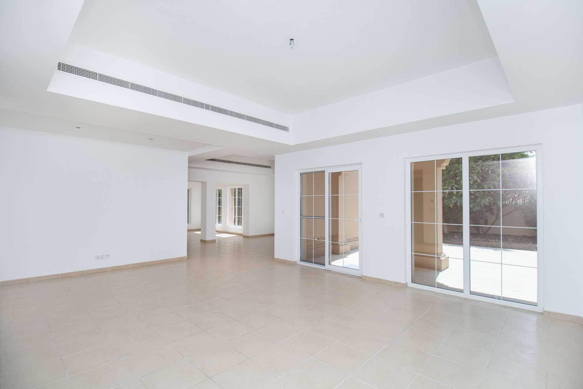 Bright living area in spacious 5-bedroom C1 villa, Alvorada, Arabian Ranches, for rent