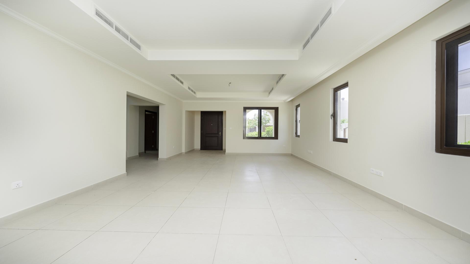 Spacious living room in Lila villa, Arabian Ranches 2, five-bedroom rental property