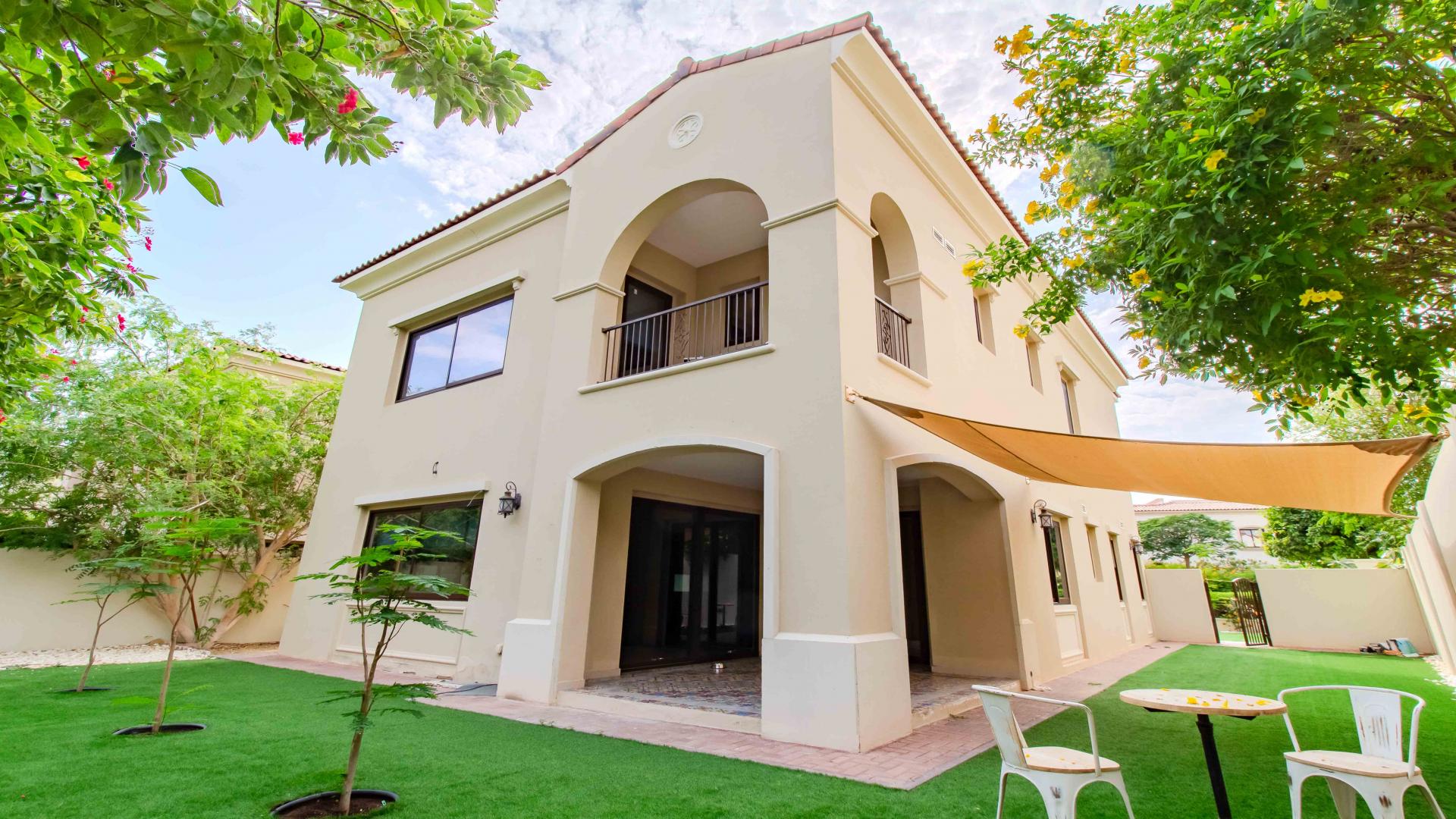 Luxurious 5-bedroom villa exterior with garden in Samara, Arabian Ranches 2, available for rent