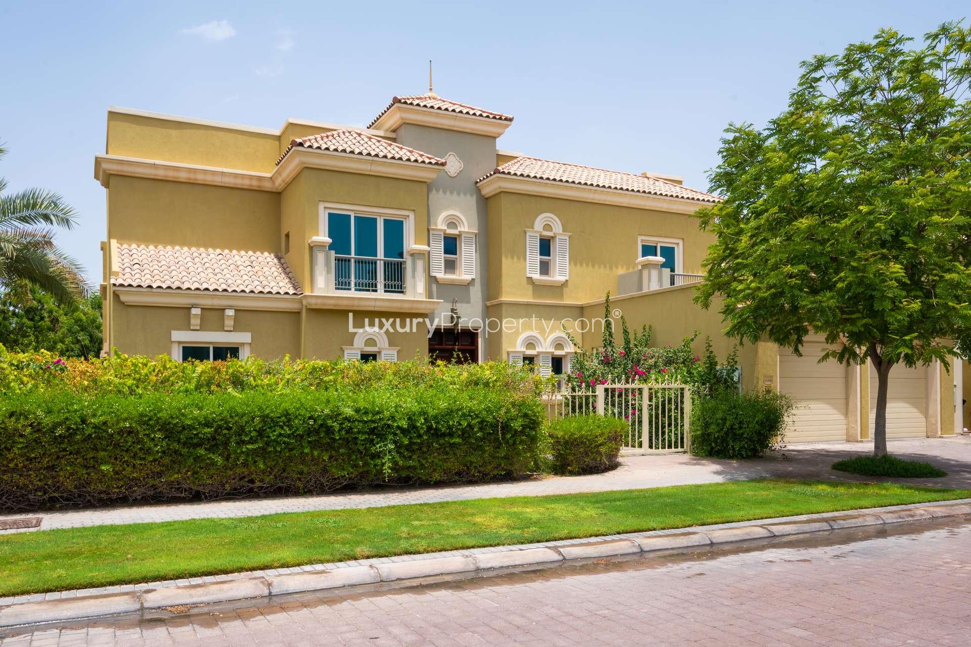 Spacious living room in 5-bedroom villa for rent, Victory Heights, Dubai Sports City