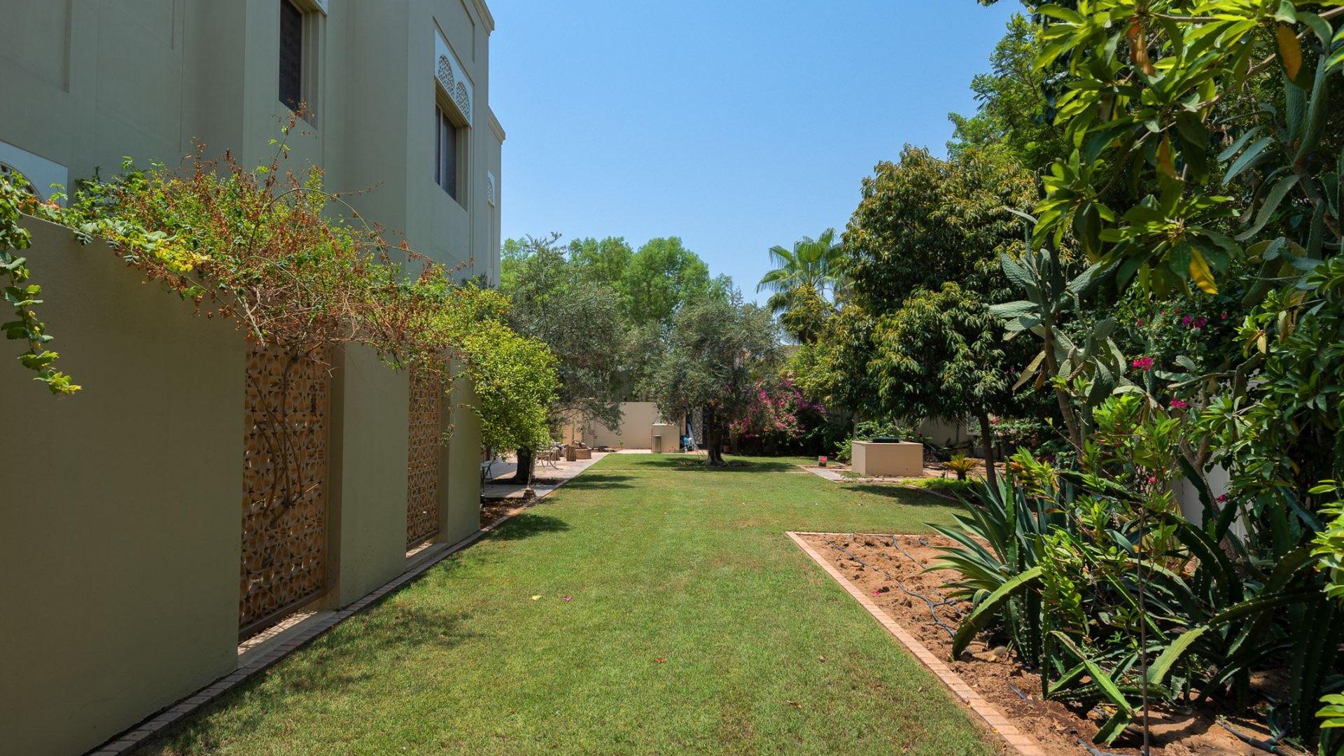 Luxurious dining area in fully furnished Al Barari villa, Ajman Uptown for rent