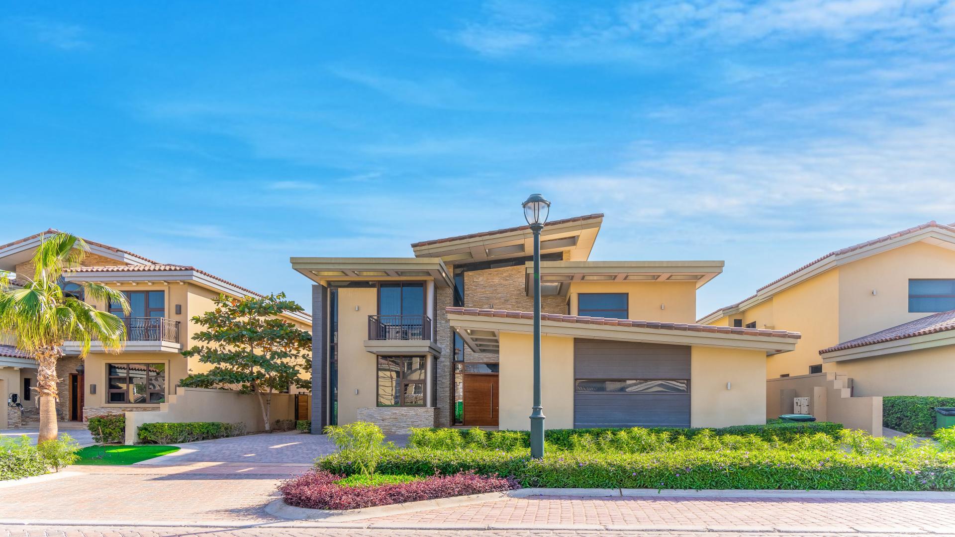 5 Bedroom Villa with Private Pool in Jumeirah Golf Estates, Earth Sub-community