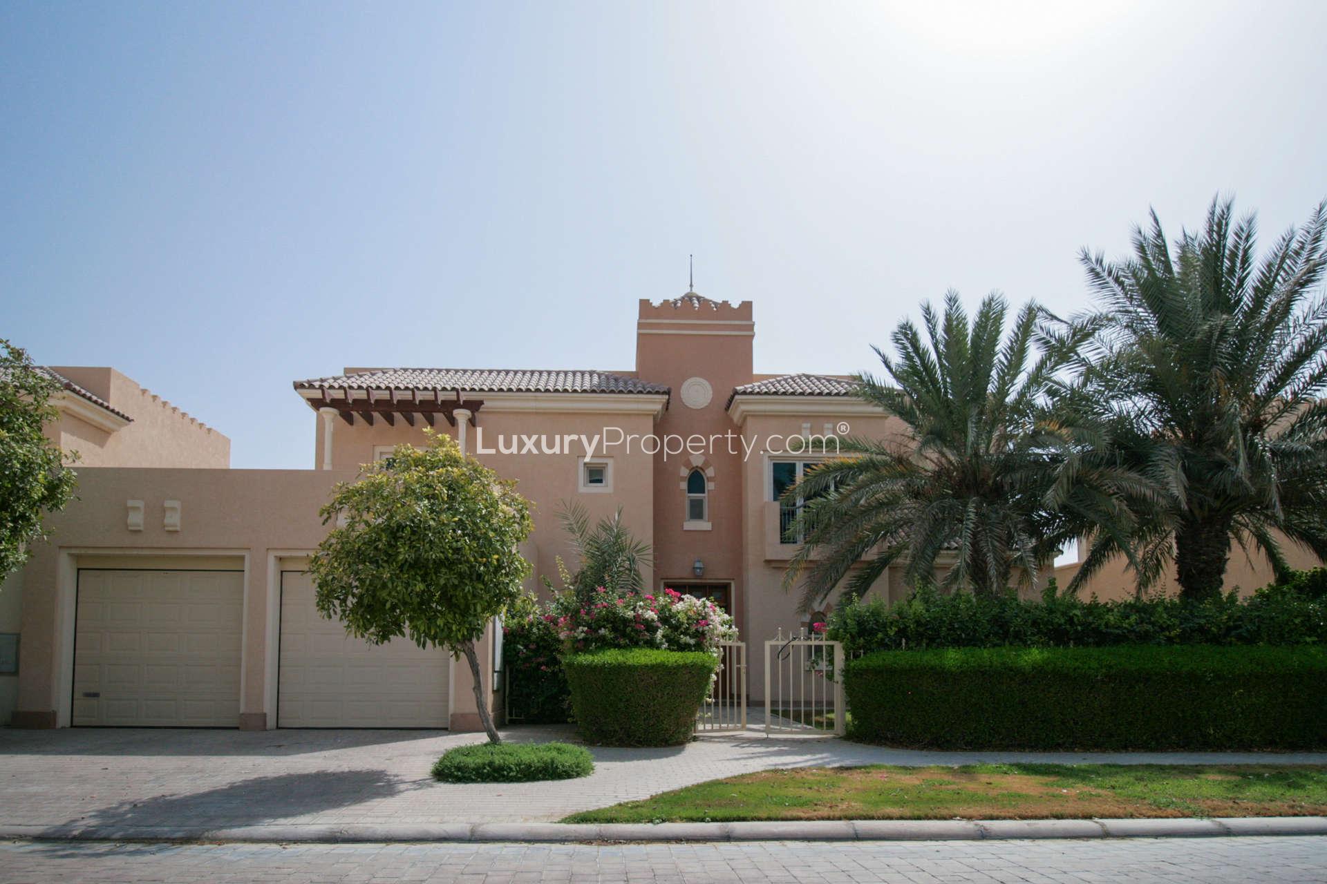 Gorgeous villa garden with private pool and lush greenery in Victory Heights, Dubai Sports City