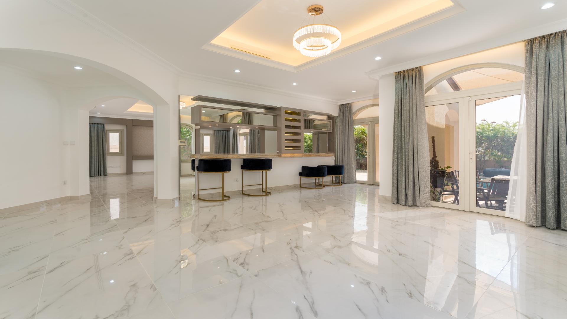 Fully renovated Sienna Lakes villa with pool in Jumeirah Golf Estates, Fire community