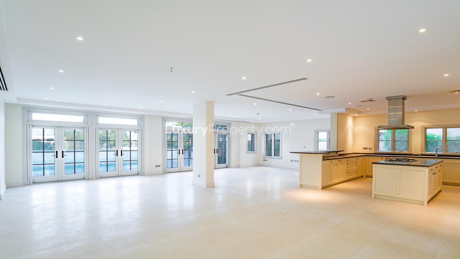 Beautiful villa with large private pool and patio in Jumeirah Golf Estates, Fire community