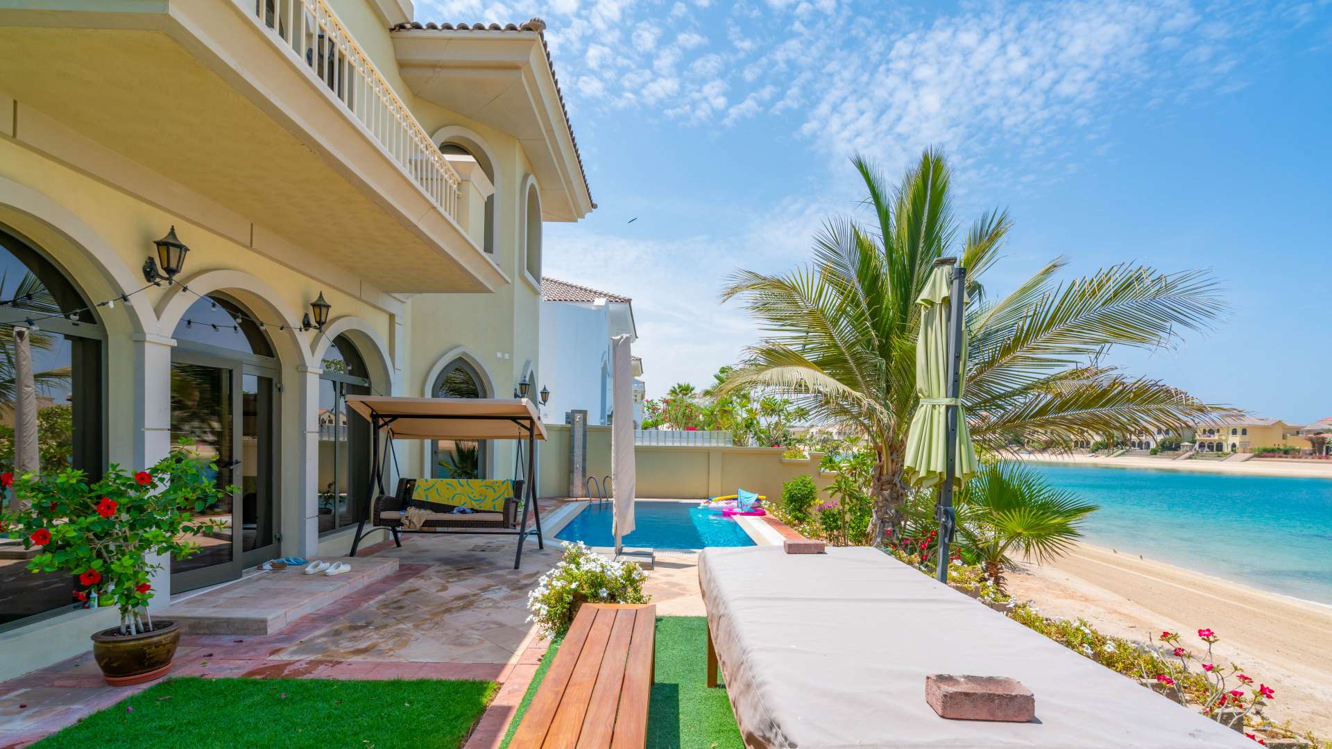 Stunning 5-bedroom villa exterior, Garden Homes, Palm Jumeirah, available for rent