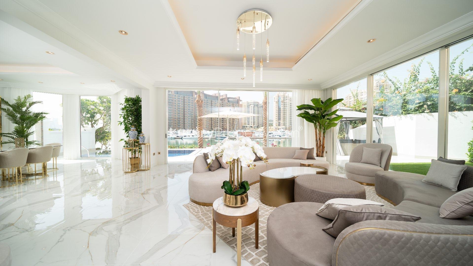 Upgraded Atrium Entry II Palm Villa exterior in Garden Homes, Palm Jumeirah for rent