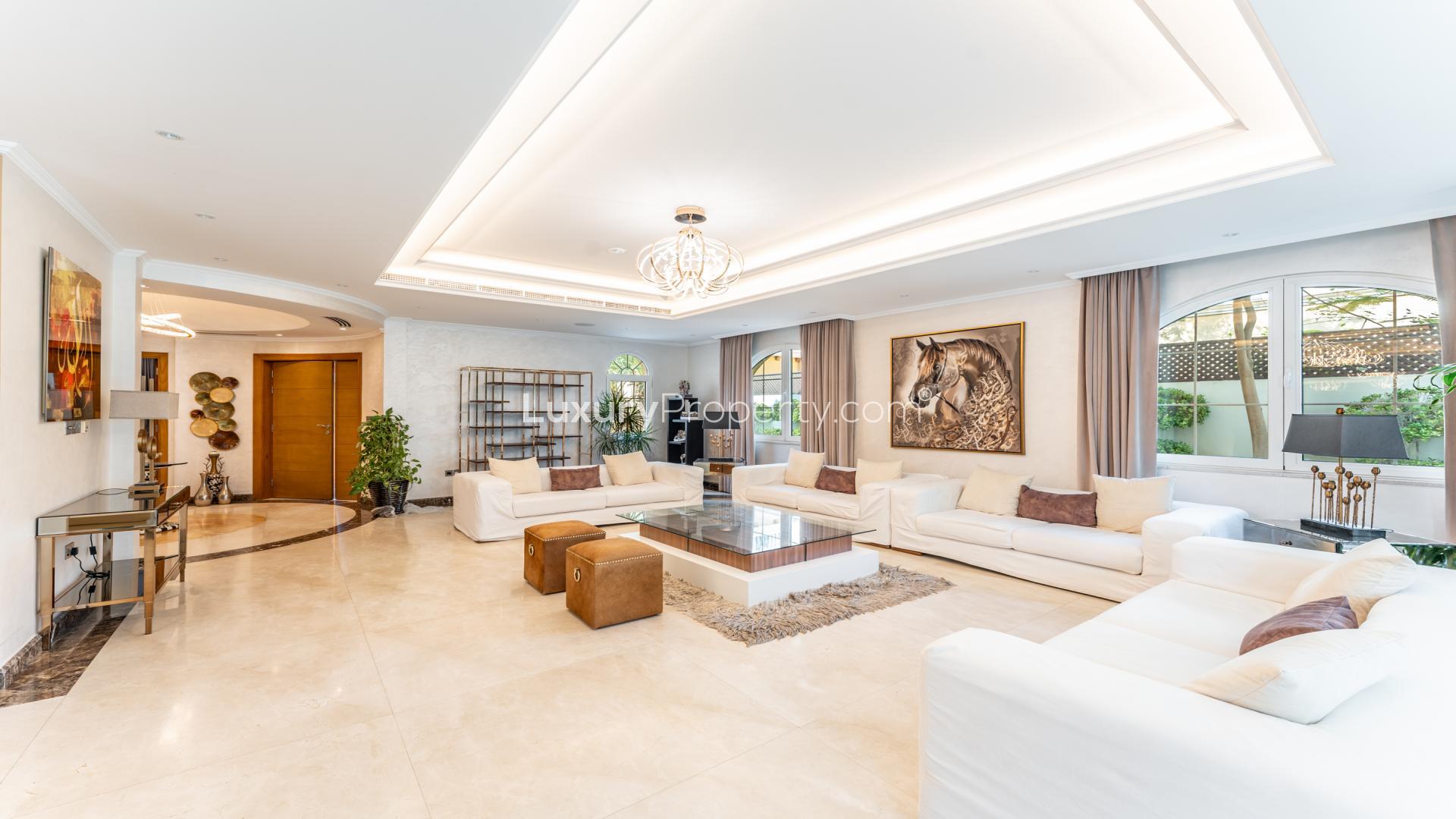 Luxurious living room in 5-bedroom villa, Legacy, Jumeirah Park, available for rent
