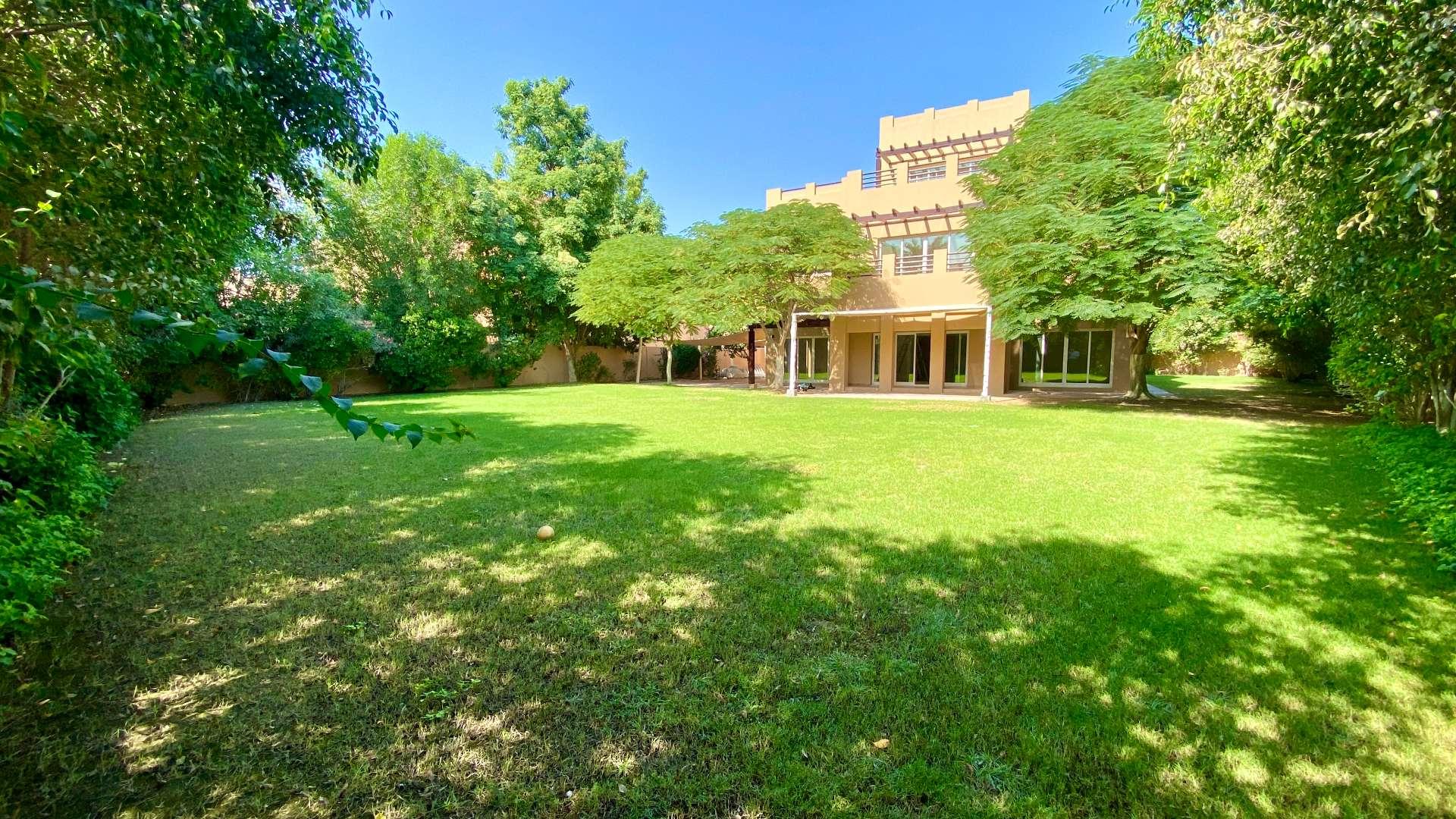 5 bedroom villa in Hattan, Arabian Ranches