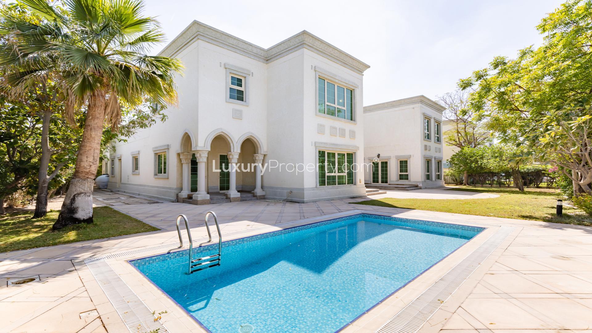 Jumeirah Islands 5 Bed Villa with Private Pool Rent