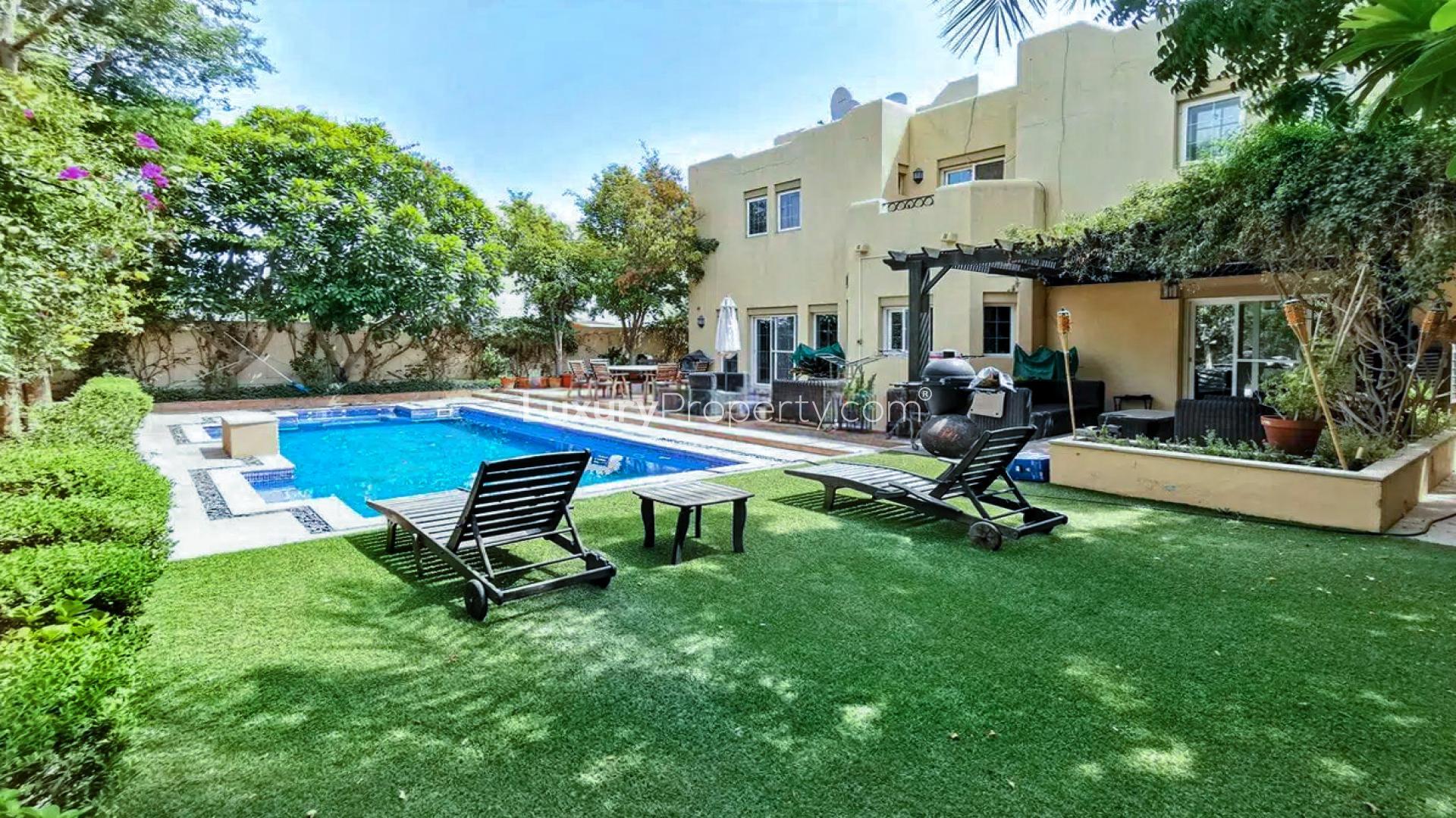 Luxurious living room in 5-bedroom villa, Terra Nova, Arabian Ranches, spacious and elegantly furnished