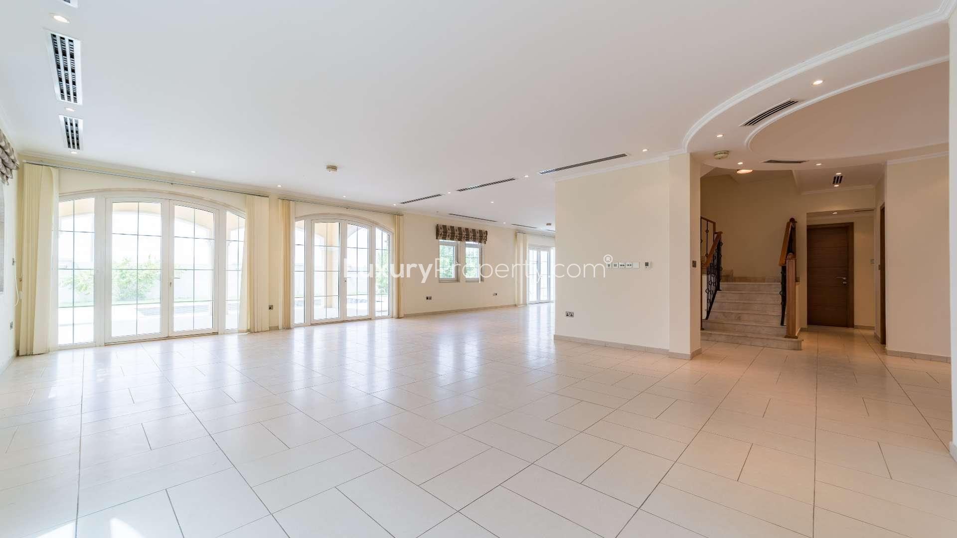 Lovely five-bedroom villa exterior in Jumeirah Park's Legacy community, available for rent
