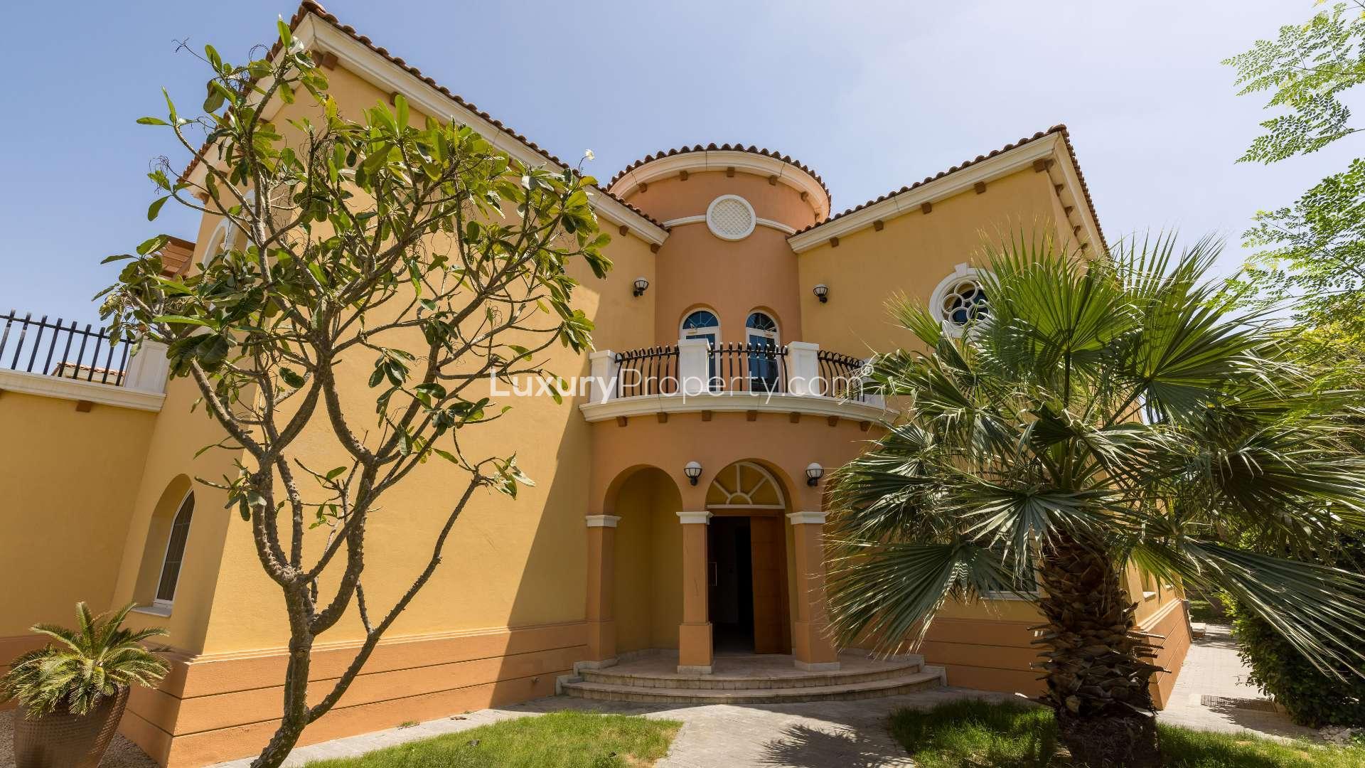 Spacious interior of five-bed Legacy Villa in Jumeirah Park with garden view