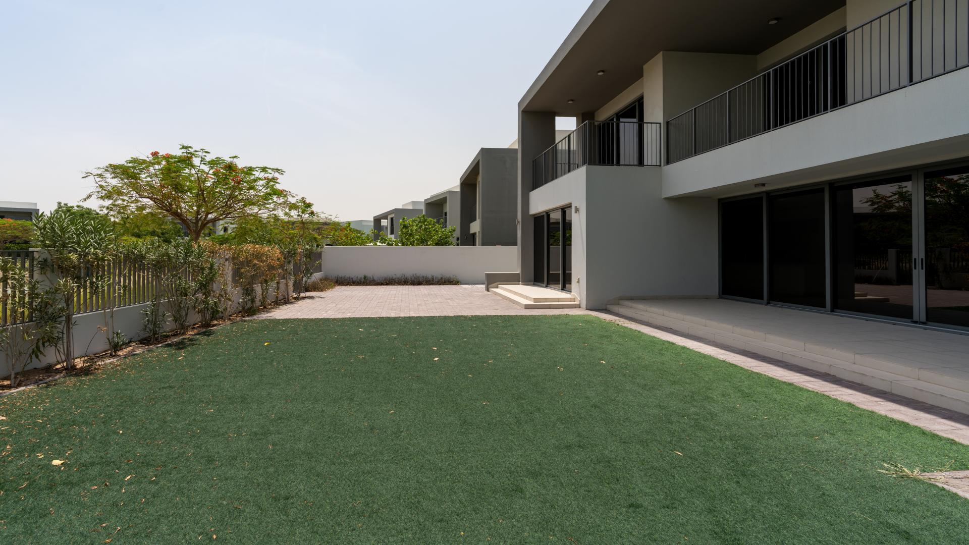 Modern kitchen and open living area in Sidra Villas, Dubai Hills Estate