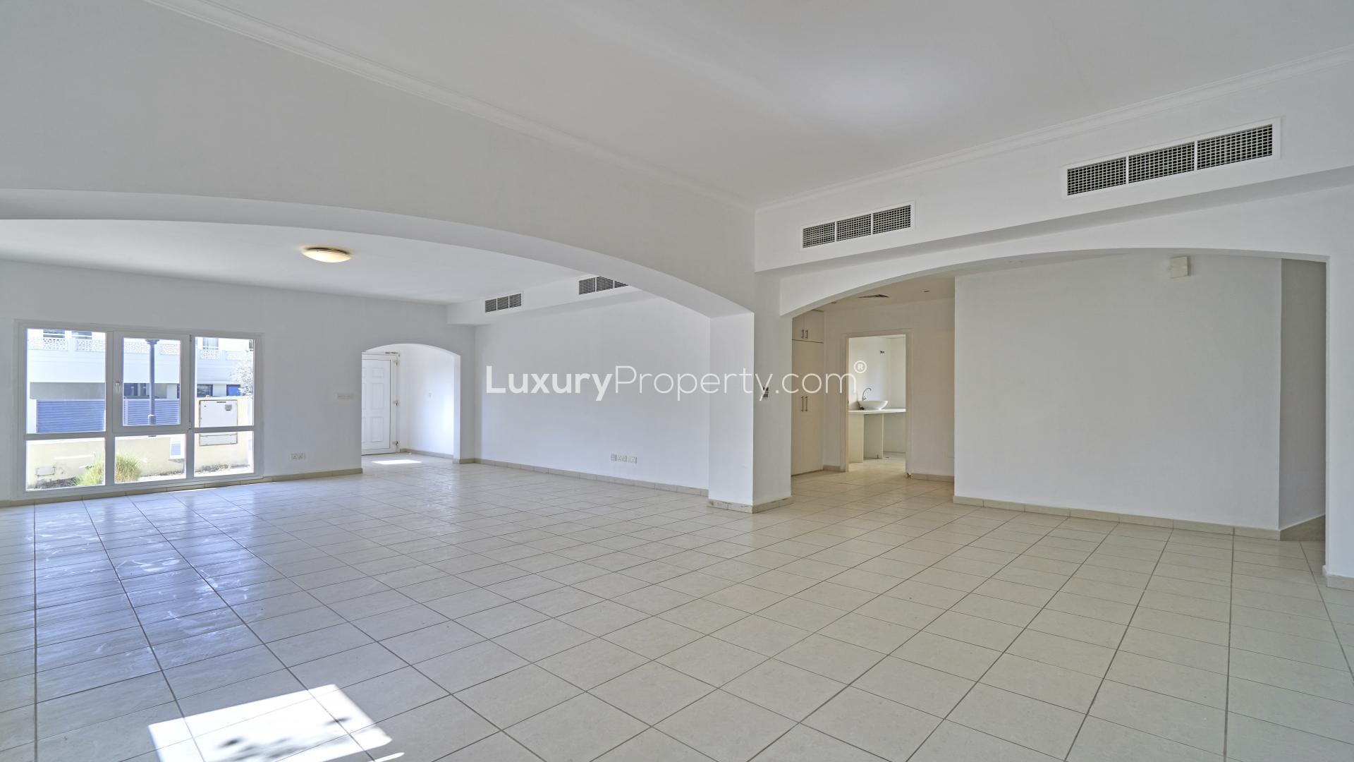 Spacious 5-bedroom villa with private garden for rent in Meadows 2, Dubai