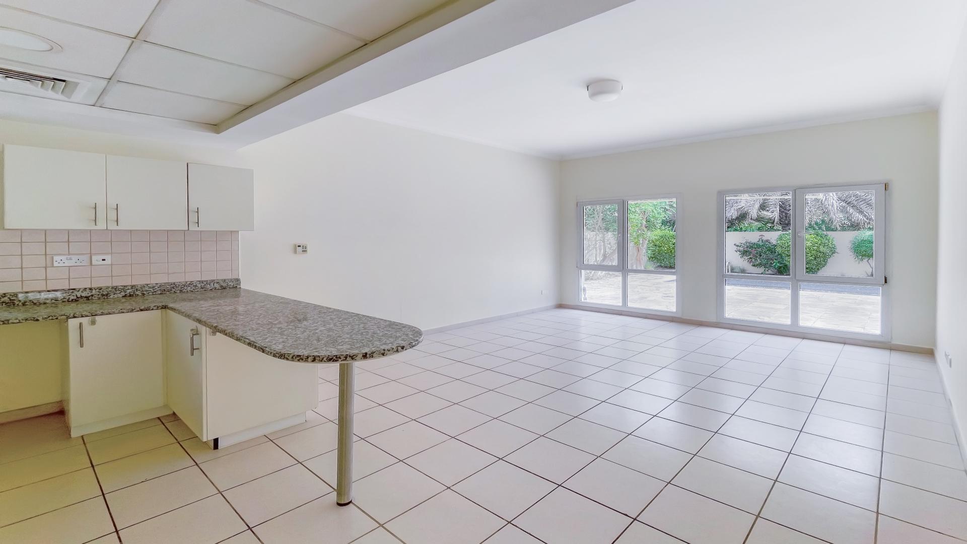 Beautiful 5-bedroom villa with private pool in Meadows 2, available for rent