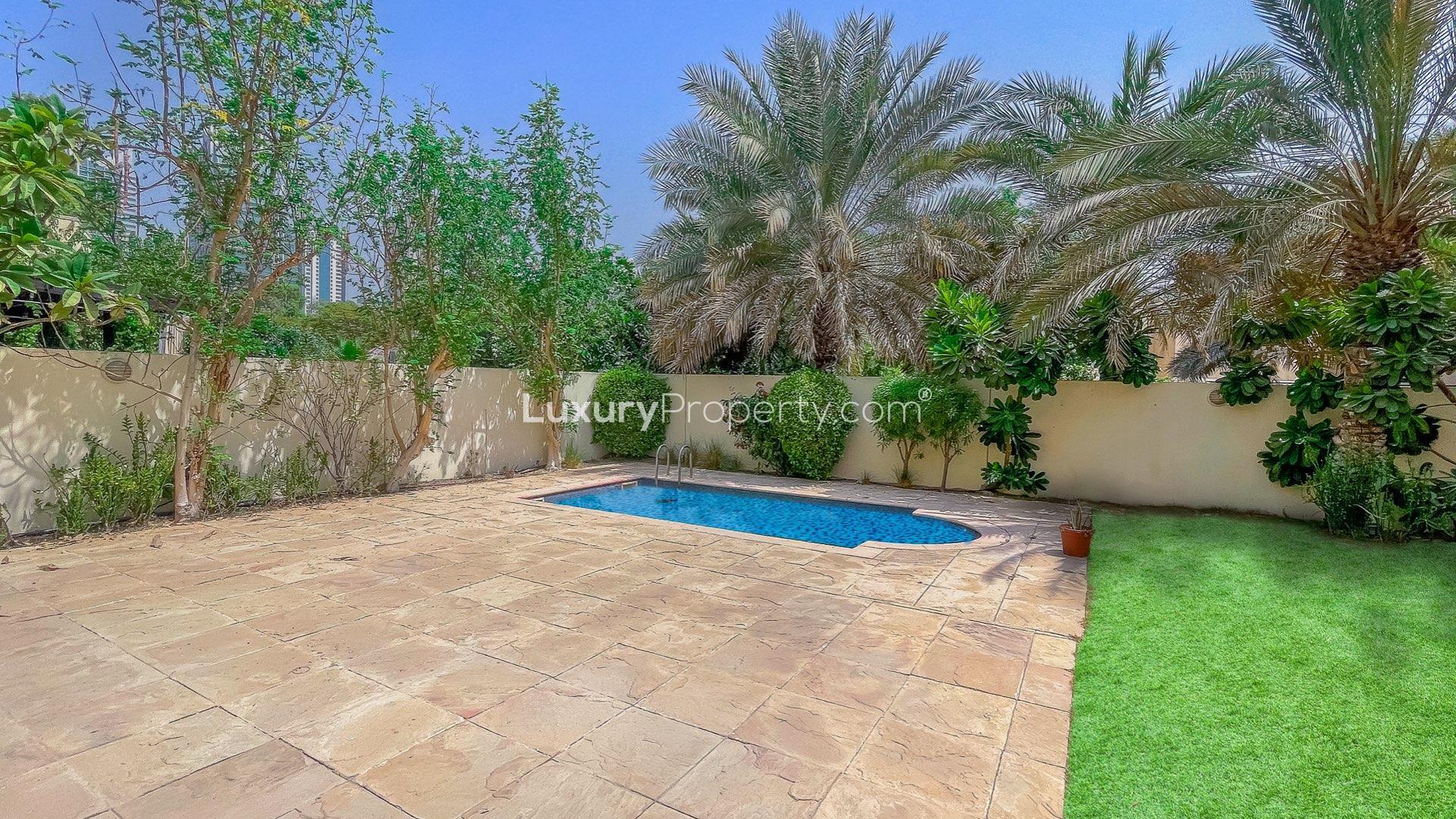 Private pool and garden area in Meadows 2 villa for rent, LP14345