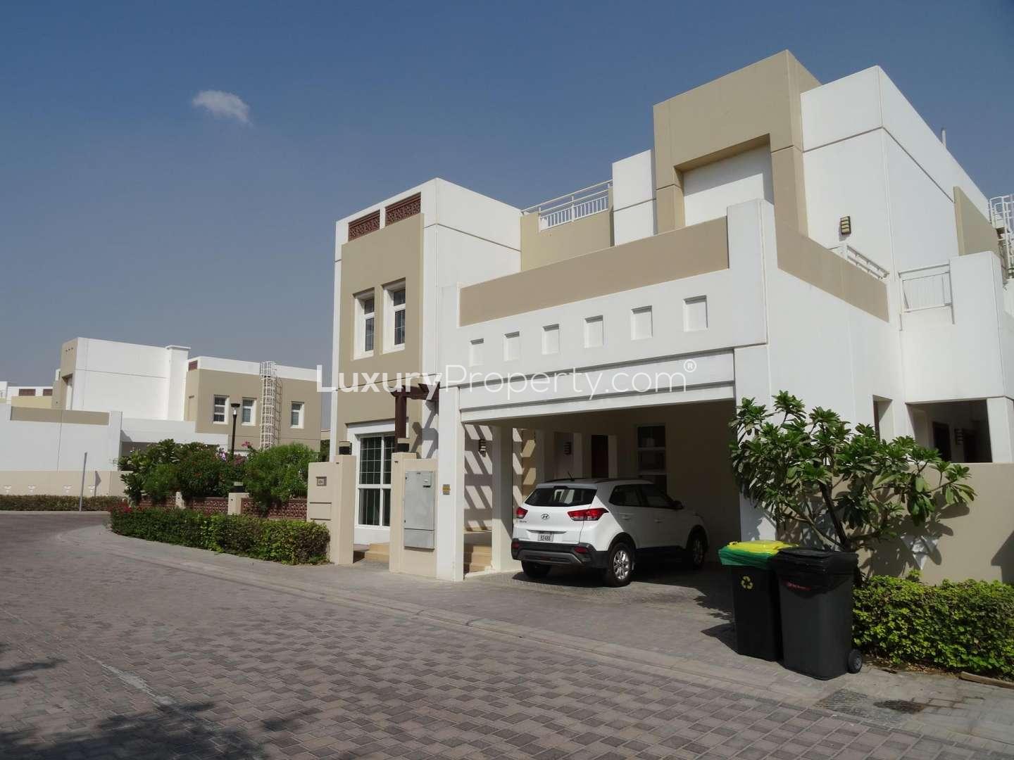 Spacious 5-bedroom villa in Mudon, Naseem with landscaped garden and modern design