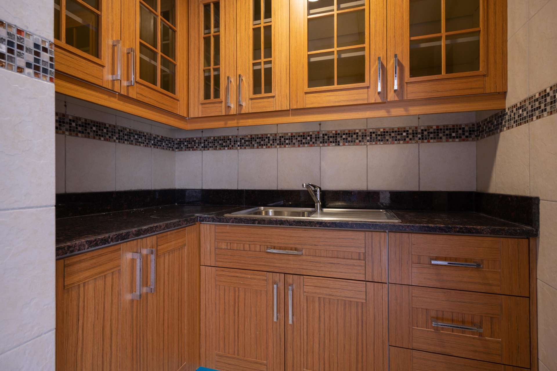 Luxury kitchen in 5-bedroom villa, Orange Lake, Jumeirah Golf Estates, modern design