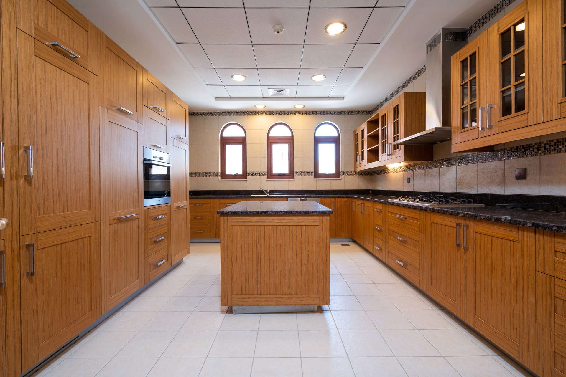 Exterior view of 5-bedroom villa for rent in Orange Lake, Jumeirah Golf Estates