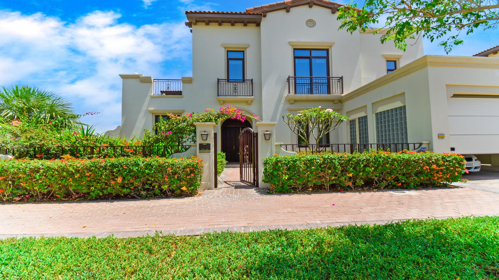 Luxurious living room in fully landscaped villa, Arabian Ranches 2, Rasha community