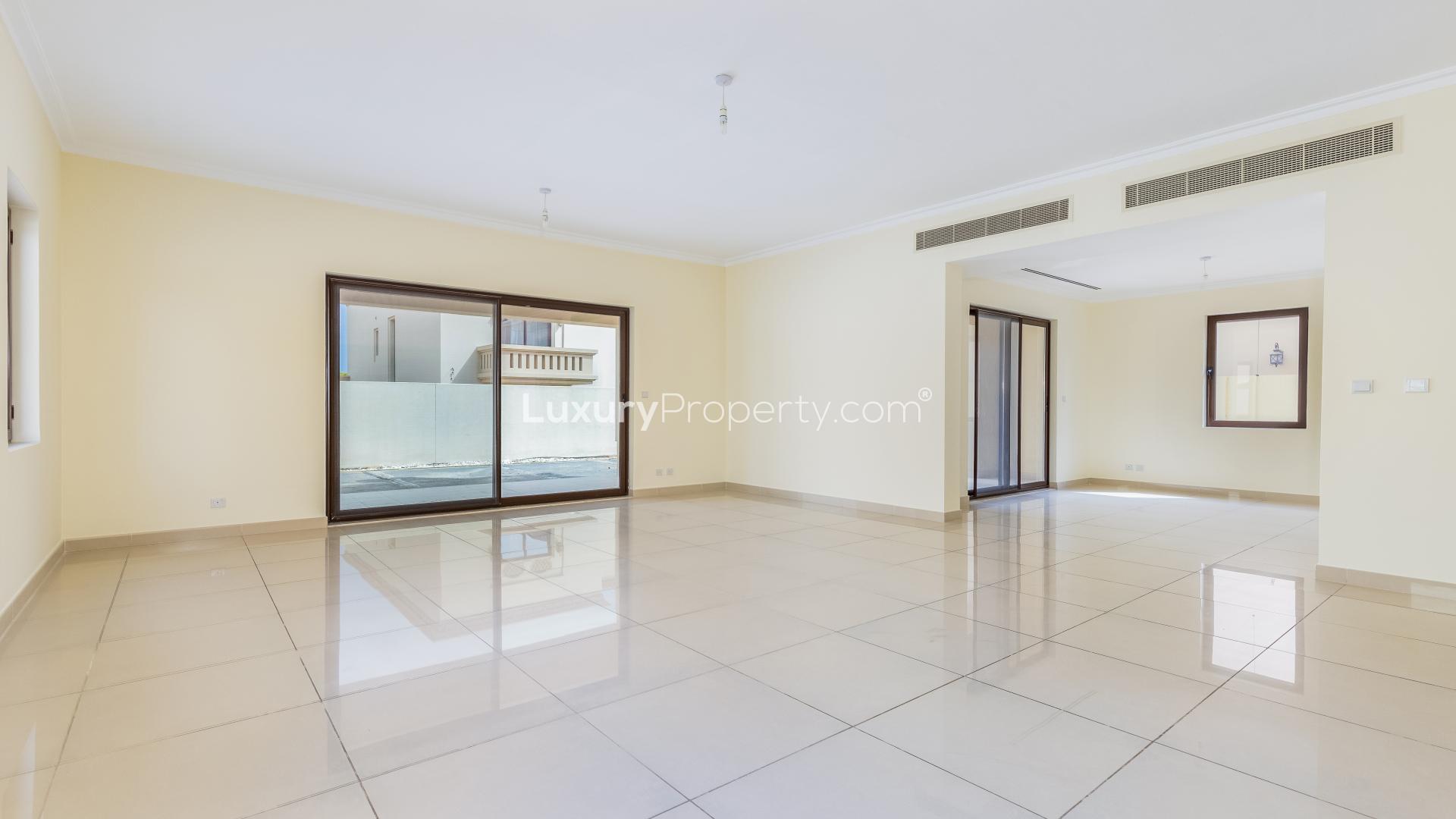 Beautiful five-bedroom villa with landscaped garden in Samara, Arabian Ranches 2, for rent