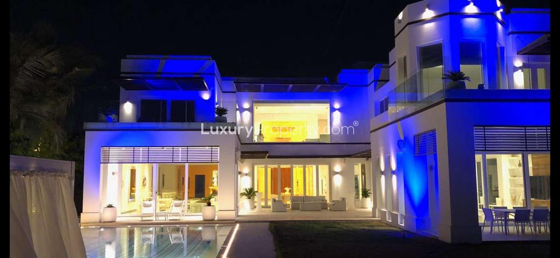 Fully furnished 5-bedroom villa with pool for rent in Emirates Hills, Sector R