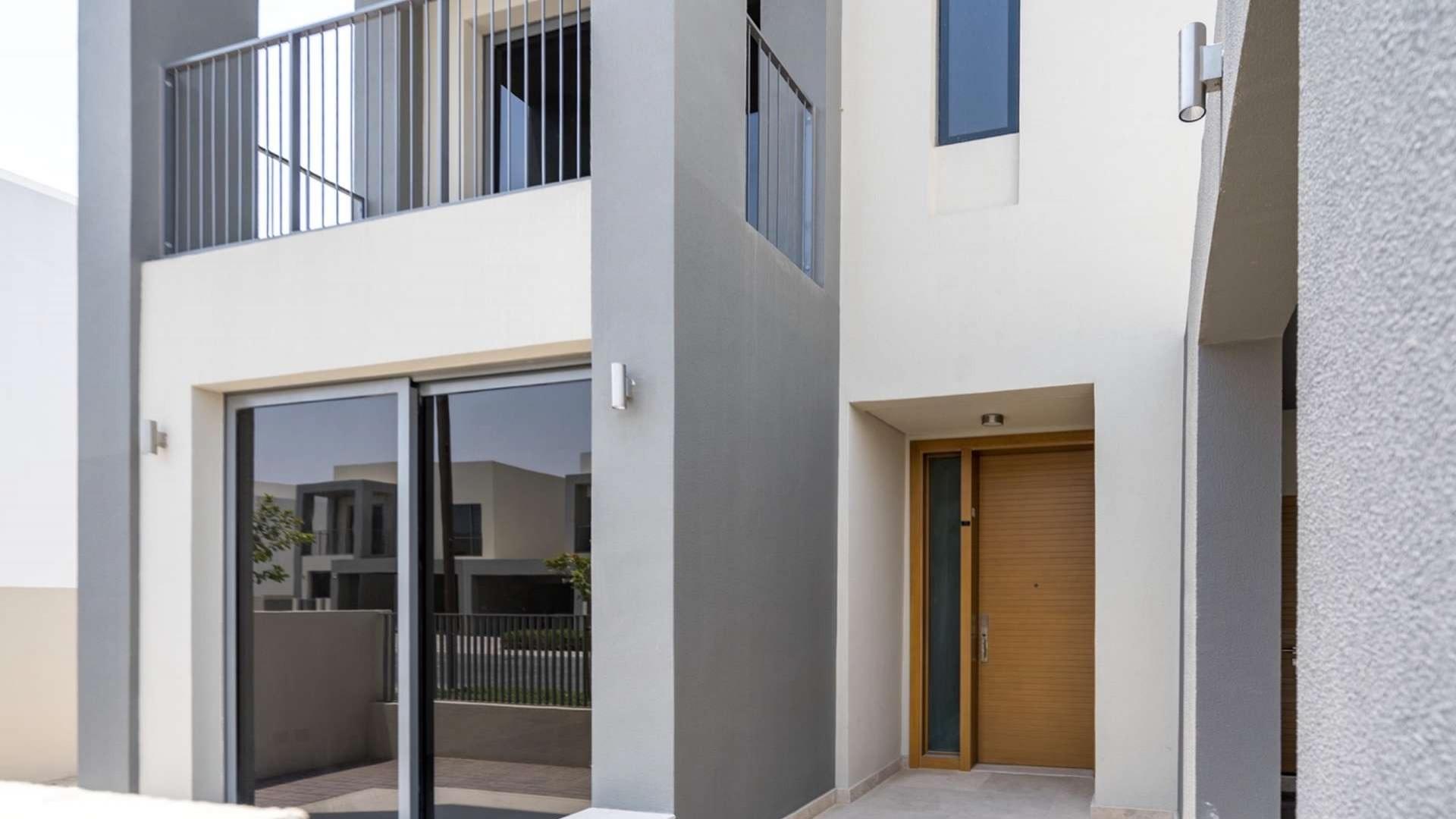 Bright, spacious room in 4-bedroom Sidra Villa, Dubai Hills Estate, featuring large window