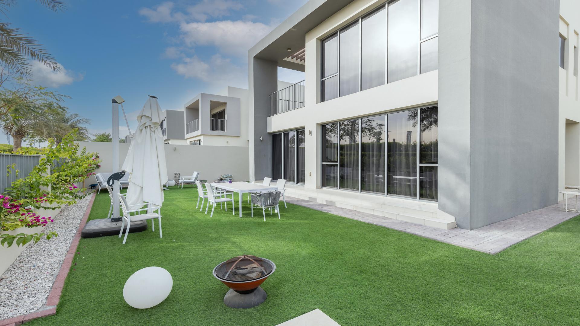 Modern villa with pool in Sidra Villas, Dubai Hills Estate. Family-friendly community