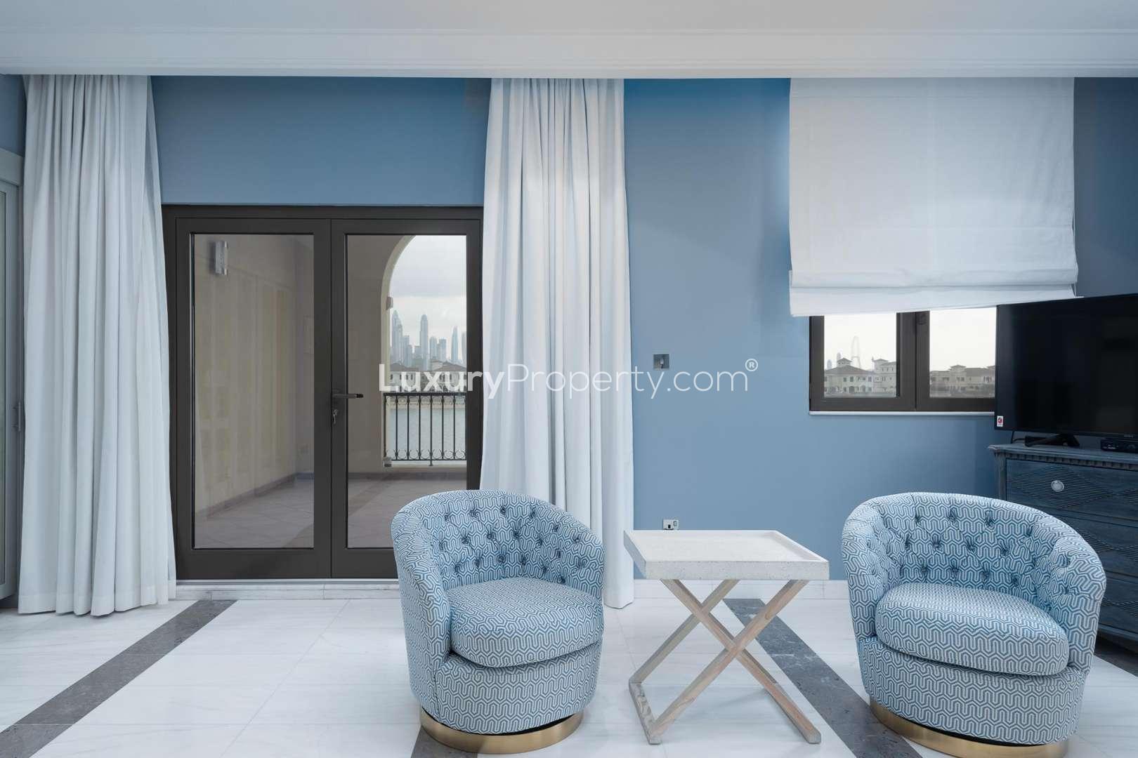 Luxurious Mediterranean villa with pool on Palm Jumeirah, available for rent