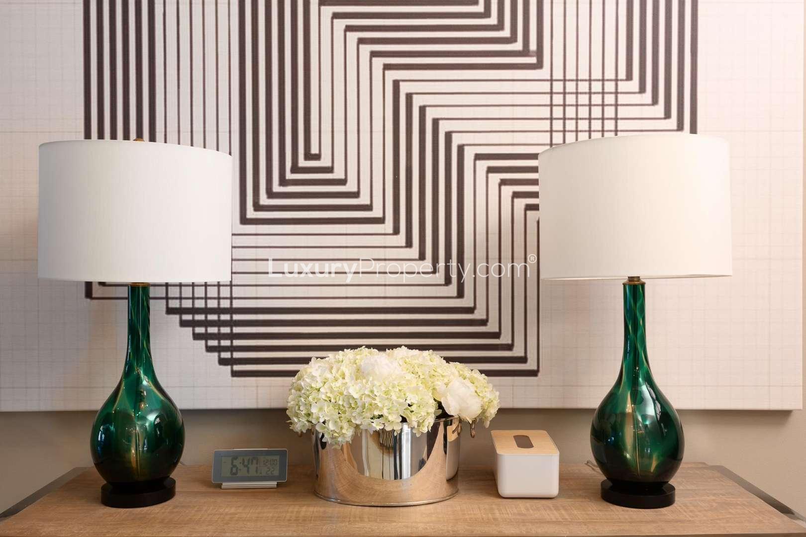 Luxurious living room in 5-bedroom Signature Villa, Palm Jumeirah, short-term rental