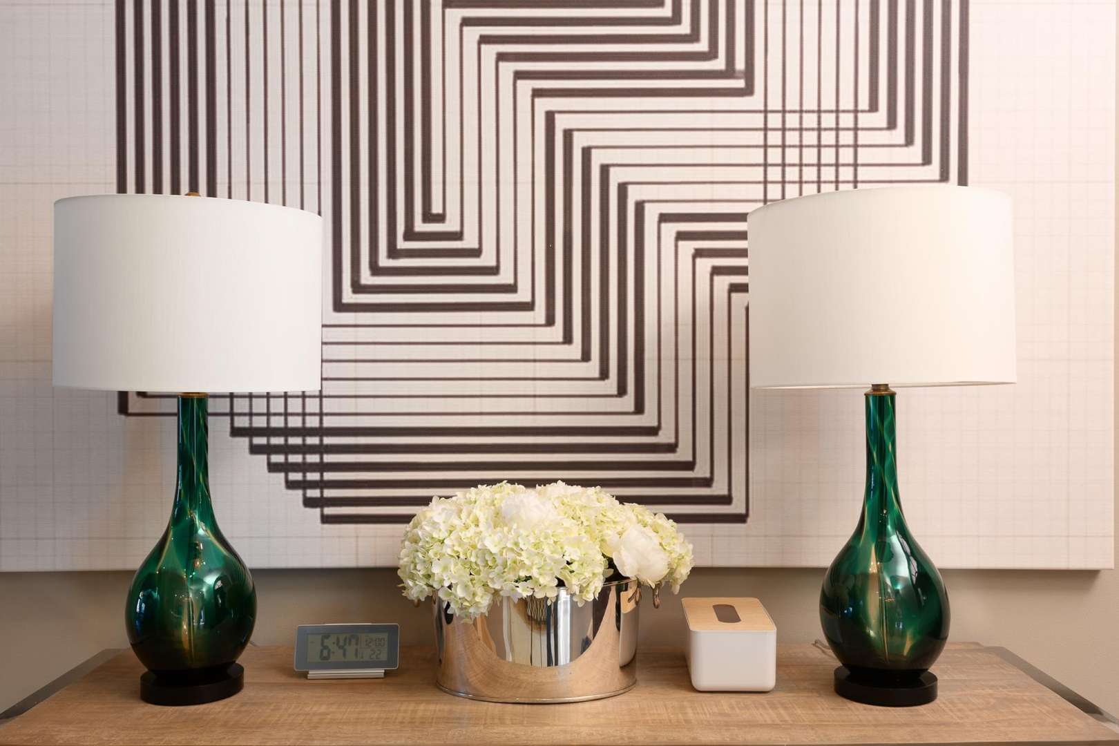 Luxurious living room in 5-bedroom Signature Villa, Palm Jumeirah, short-term rental