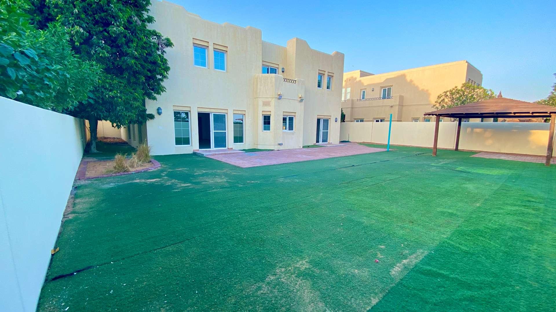 Spacious terrace view at sunset in Terra Nova, Arabian Ranches villa for rent