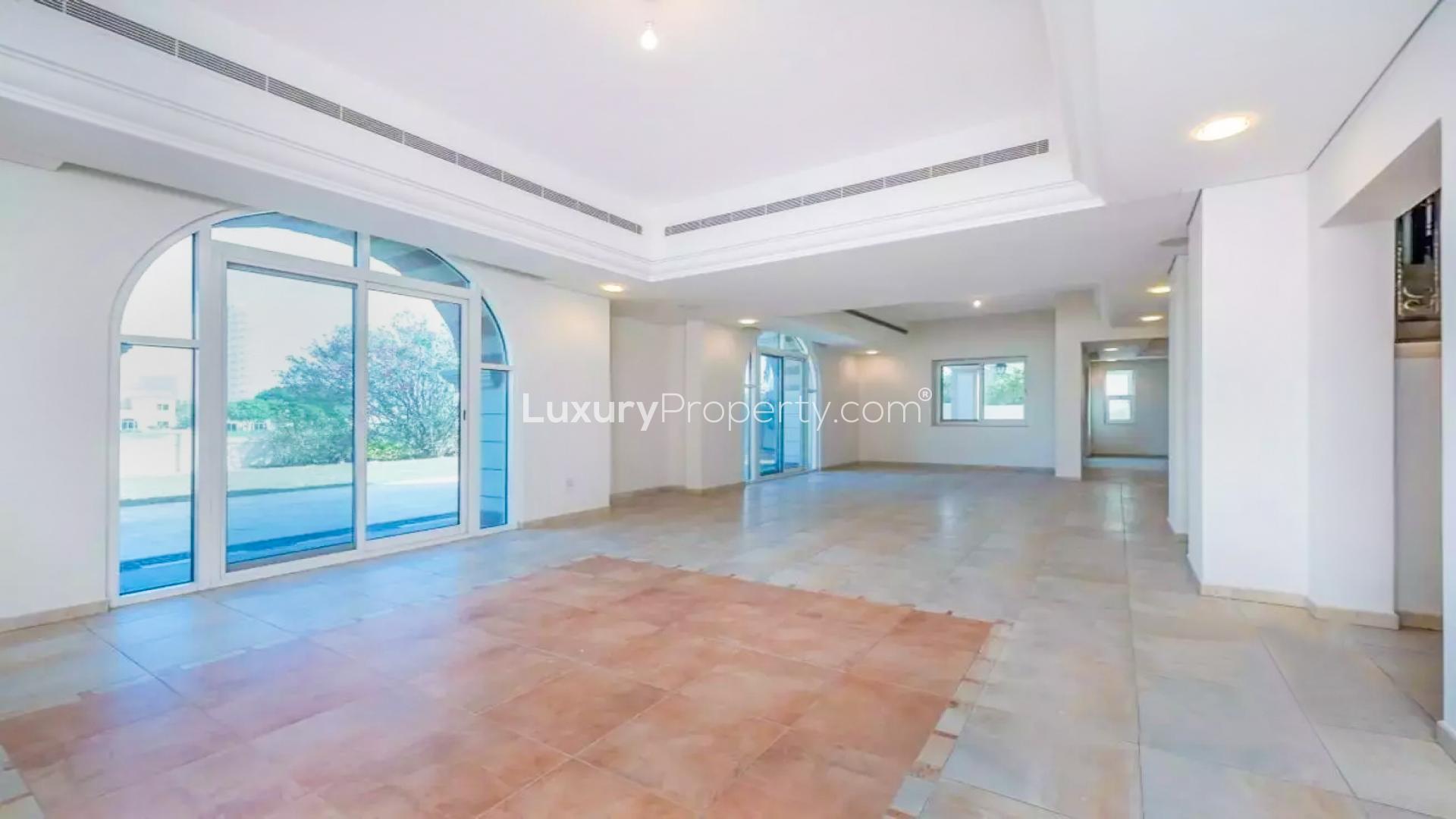 Five-bedroom villa with private pool and garden in Victory Heights, Dubai Sports City