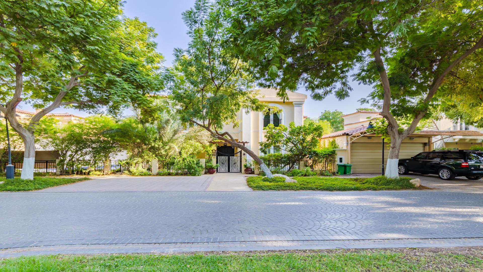 Living room with pink sofas, modern decor in upgraded villa, Green Community East