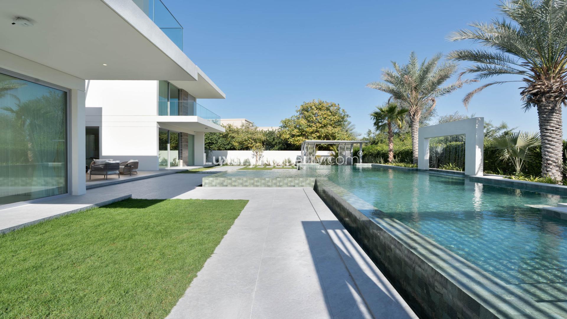 Exquisite golf-front villa with infinity pool in Fairway Vistas, Dubai Hills Estate