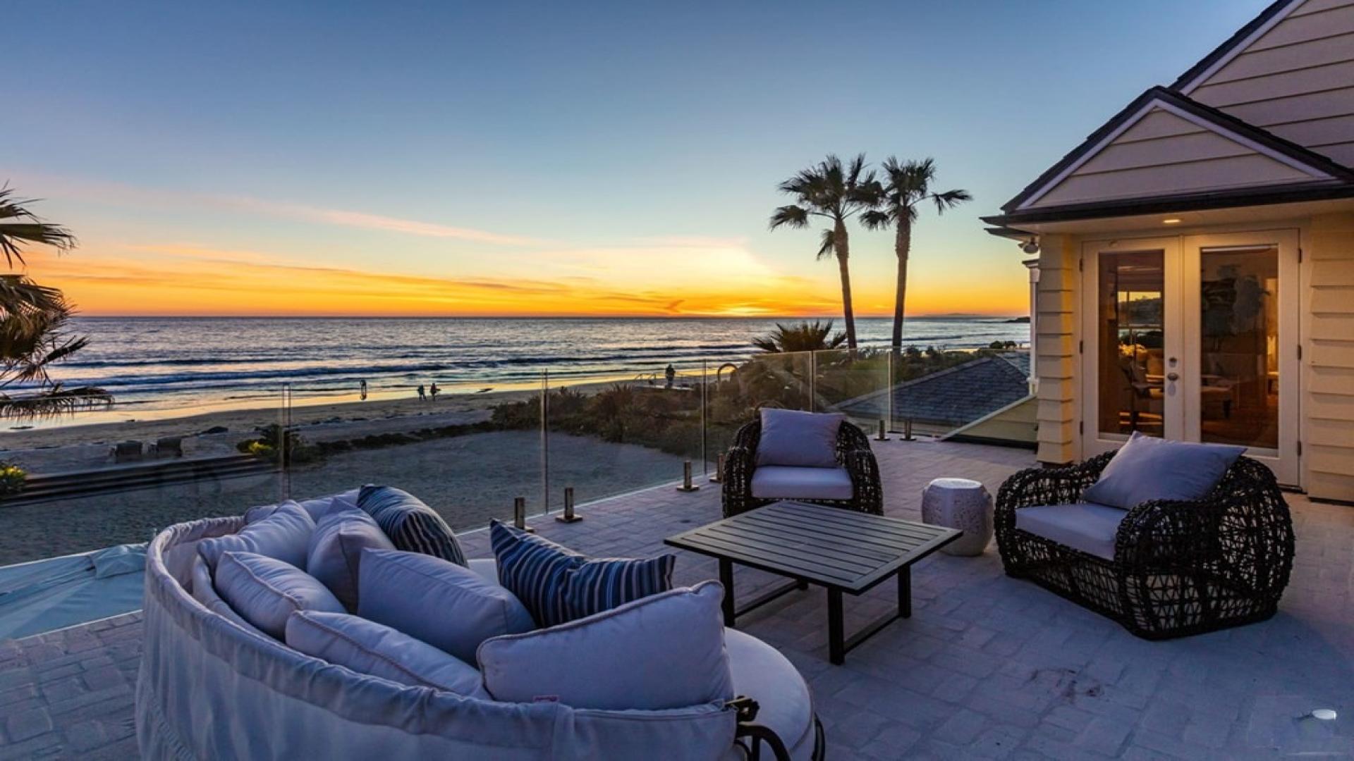 Luxurious beachfront villa with pool at sunset, Broad Beach Road, Malibu Estate
